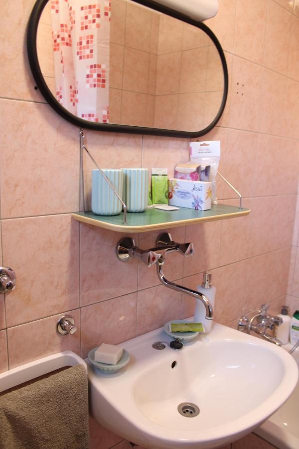 Ðakovo Studio Apartman Hinko מראה חיצוני תמונה