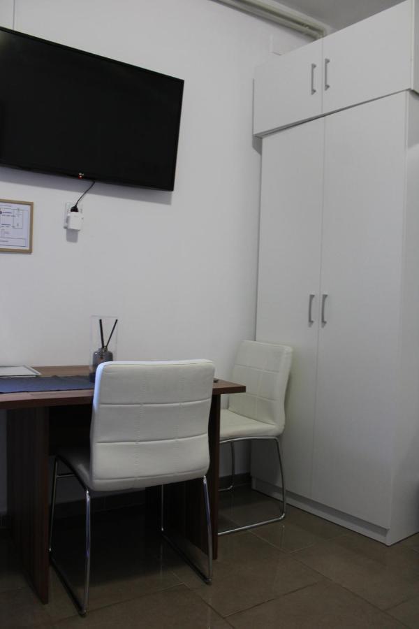 Ðakovo Studio Apartman Hinko מראה חיצוני תמונה