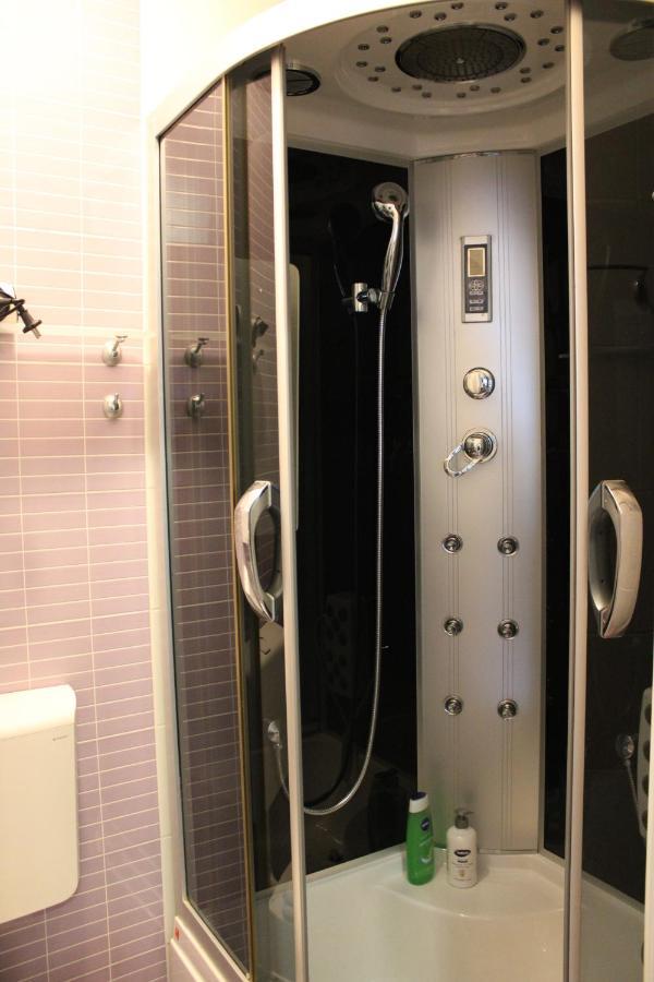Ðakovo Studio Apartman Hinko מראה חיצוני תמונה
